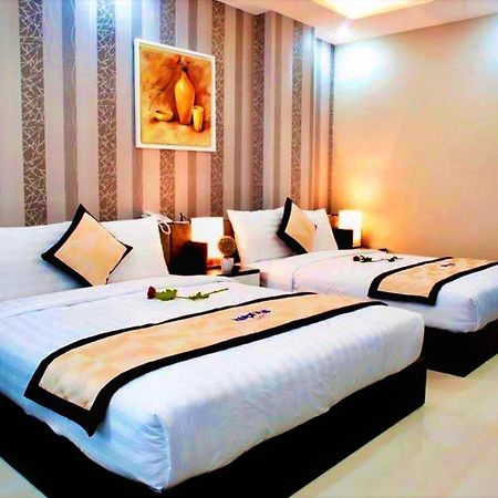 Hanoi Blue Hotel - The Water Front Дананг Экстерьер фото